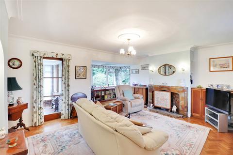 36 Brenchley Avenue, Gravesend, DA11 7RQ