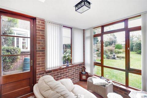36 Brenchley Avenue, Gravesend, DA11 7RQ