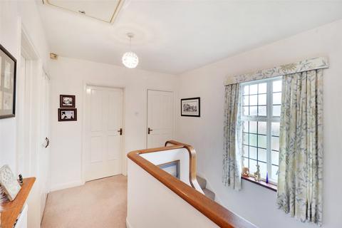 36 Brenchley Avenue, Gravesend, DA11 7RQ