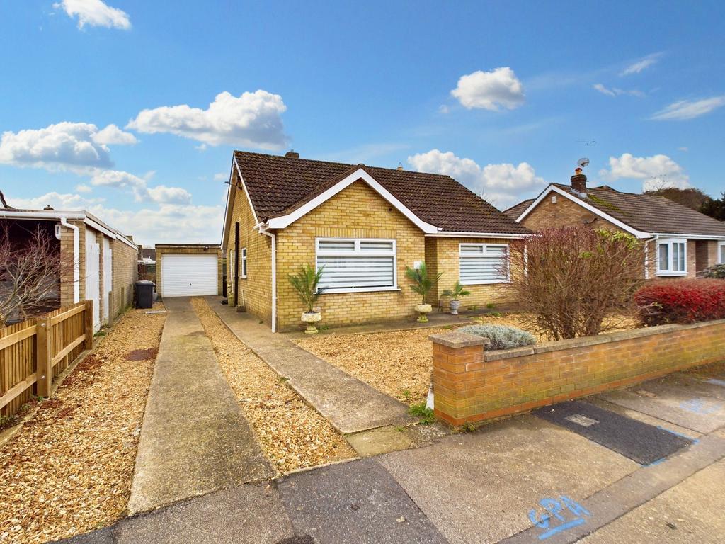 Lea Gardens, Peterborough, PE3 3 bed detached bungalow for sale £360,000