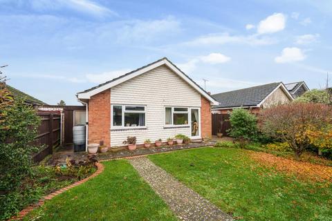 6 Cotswold Way, Carterton, OX18 1BE