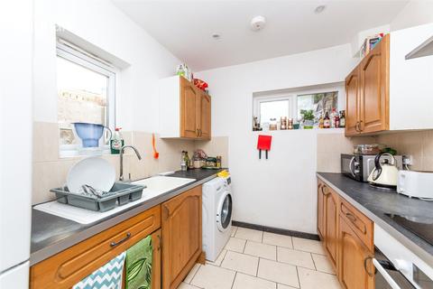4 bedroom terraced house to rent, Ewhurst Road, East Sussex BN2