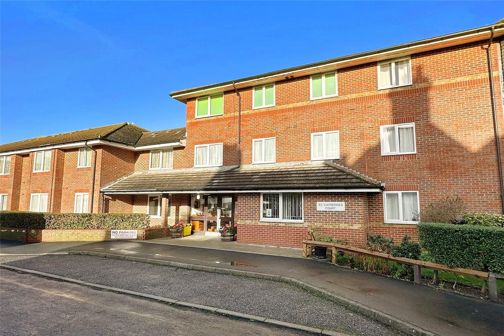 Irvine Road, Littlehampton, West Sussex 2 bed apartment for sale £125,000