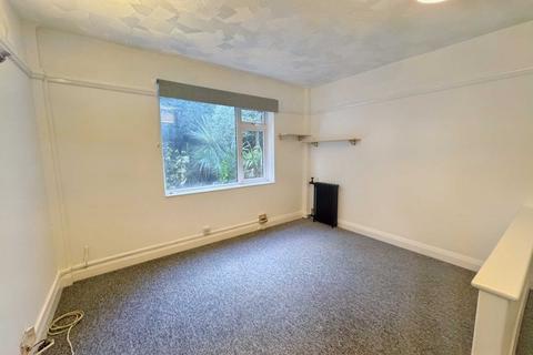 Studio to rent, Bourne Avenue, Bournemouth BH2