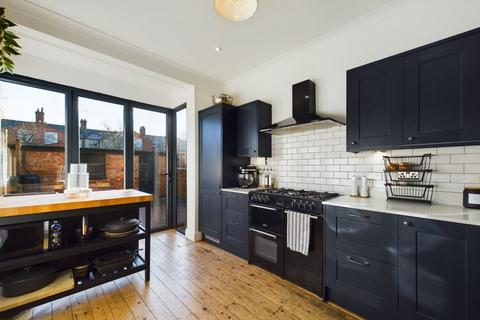 74 Broadway, Northampton, NN1 4SQ
