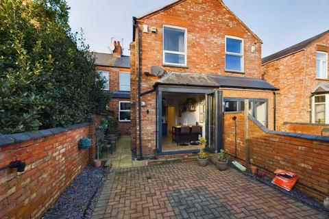 74 Broadway, Northampton, NN1 4SQ