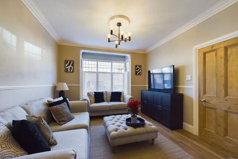 74 Broadway, Northampton, NN1 4SQ