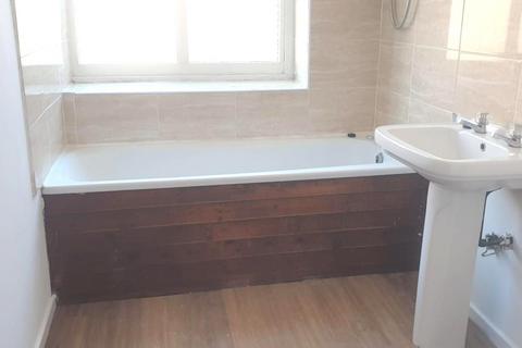 undefined, Flat 2 Fair Isle Buildings, Keighley BD21 3DL