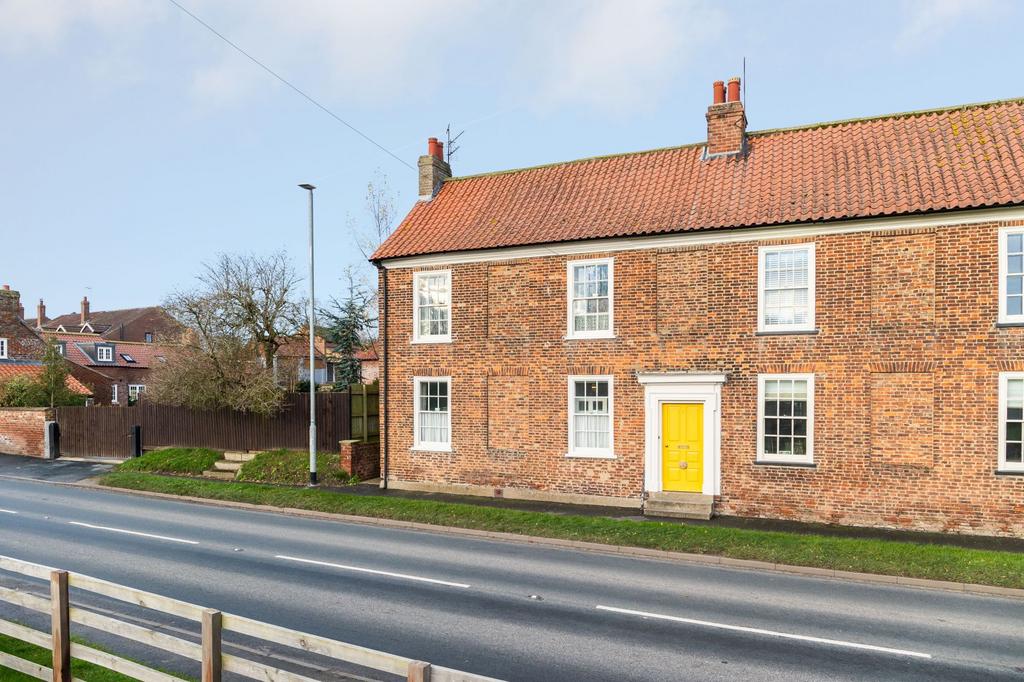 Main Street, GartonontheWolds YO25 3 bed semidetached house for sale £250,000