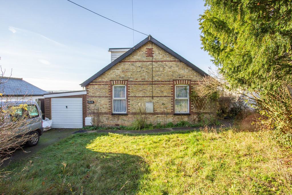 Hatch Lane, Chartham, CT4 2 bed detached bungalow for sale £450,000