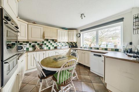 3 bedroom semi-detached house for sale, Freemans Close, Twyning, Tewkesbury, Gloucestershire, GL20