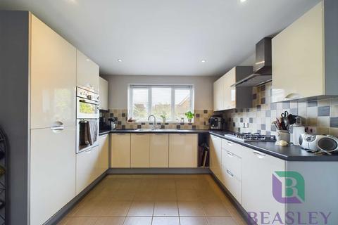 21 Harmans Cross, Broughton, Milton Keynes, MK10 7BN