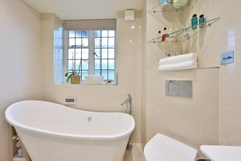 4 bedroom flat for sale, Portsmouth Road, Putney Heath, London, SW15