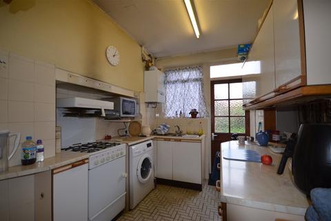 16 Ivanhoe Drive, Harrow, HA3 8QP