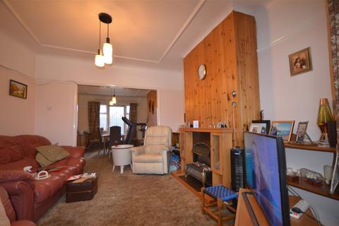 16 Ivanhoe Drive, Harrow, HA3 8QP