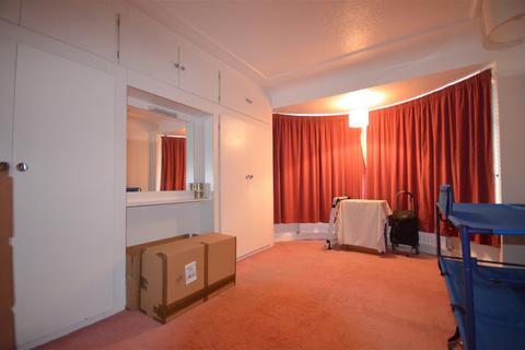 16 Ivanhoe Drive, Harrow, HA3 8QP