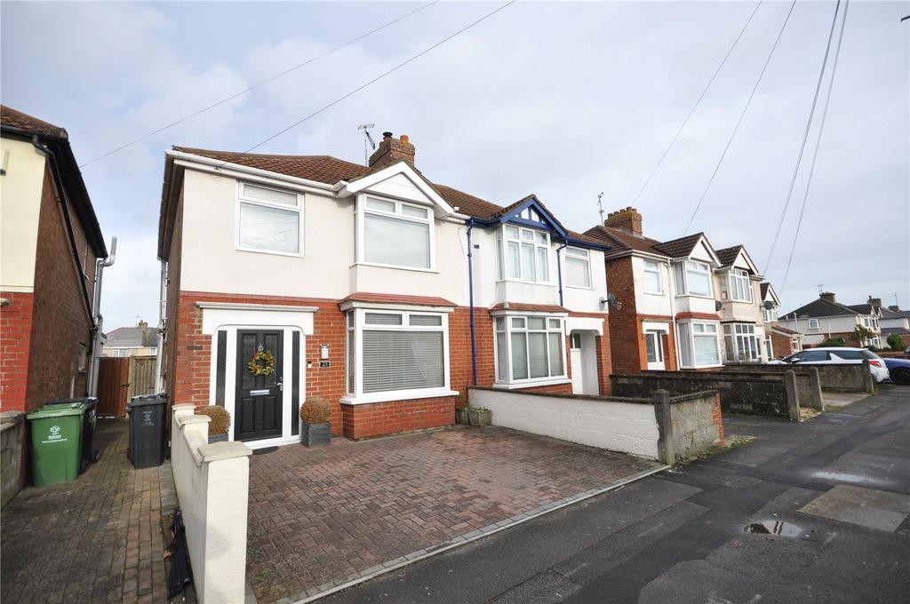 Cumberland Road, Swindon, Wiltshire, SN3 3 bed semidetached house for