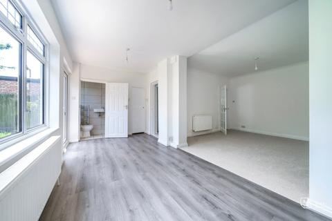 4 bedroom end of terrace house for sale, Addiscombe Court Road, Croydon, CR0