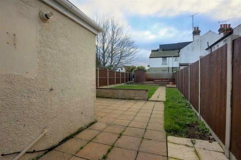 15 Cambridge Road, Clacton-on-sea, CO15 3QJ