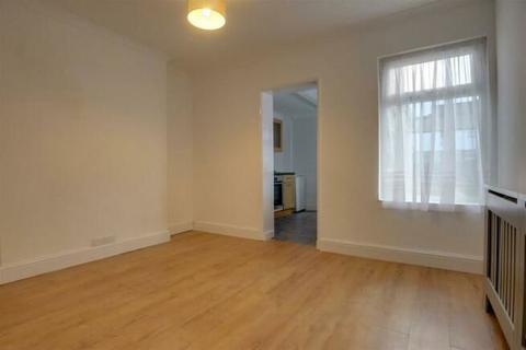 15 Cambridge Road, Clacton-on-sea, CO15 3QJ