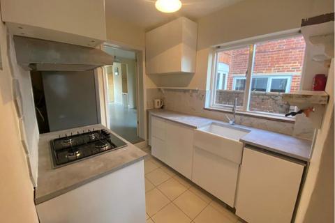 39 Beecham Road, Reading, RG30 2RA