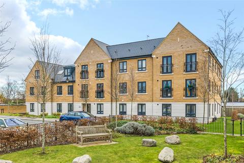 2 bedroom flat for sale, 21 Orchard Farm Avenue, East Molesey, KT8