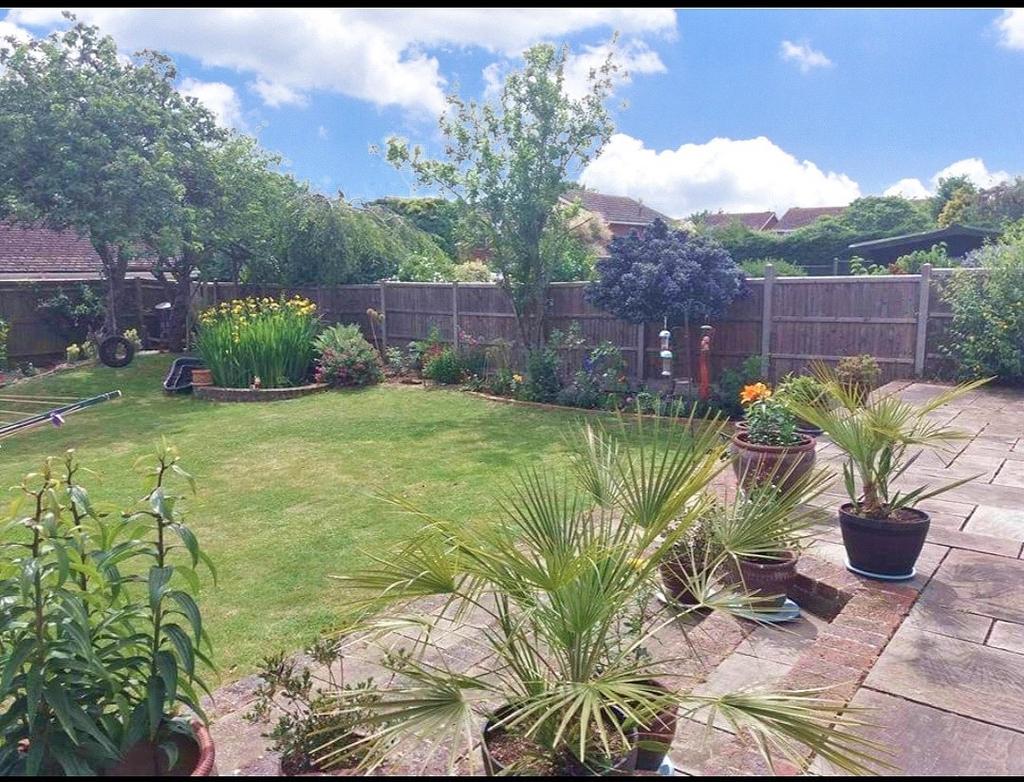 Arundel Road, Worthing, West Sussex, BN13 5 bed detached house for sale