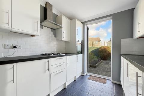 3 bedroom detached bungalow to rent, 3 bedroom Detached Bungalow in Barnham