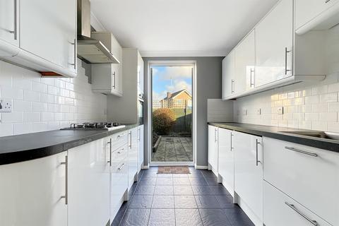 3 bedroom detached bungalow to rent, 3 bedroom Detached Bungalow in Barnham
