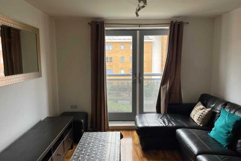 2 bedroom flat to rent, Brecon House, Taywood Road, Northolt