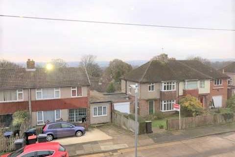 8 bedroom detached house to rent, Glen Iris Avenue, Canterbury, Canterbury