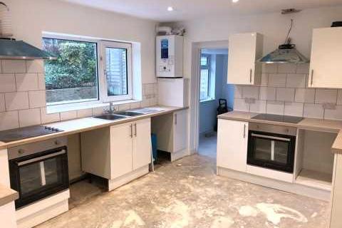 undefined, Glen Iris Avenue, Canterbury, Canterbury
