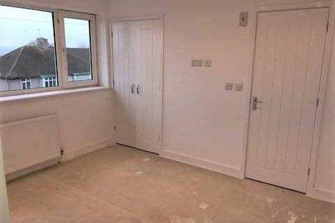 undefined, Glen Iris Avenue, Canterbury, Canterbury