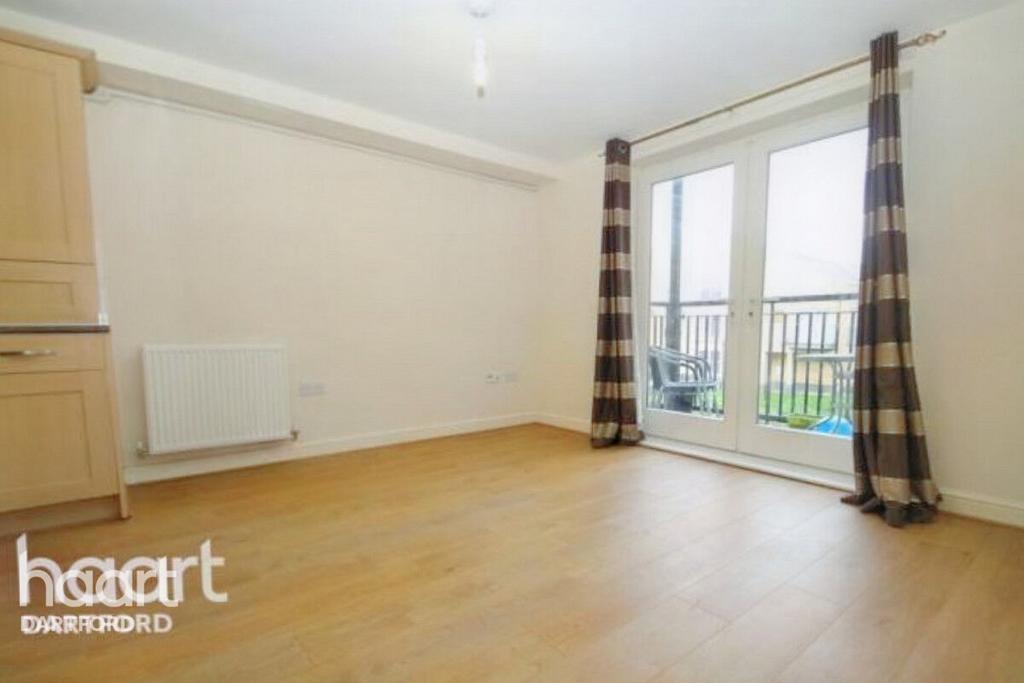 Esparto Way, Dartford 2 bed flat for sale £230,000