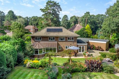 5 bedroom detached house for sale, Badger Way, Ewshot, Farnham, Surrey