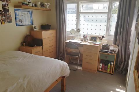 undefined, Beecroft Close, Canterbury