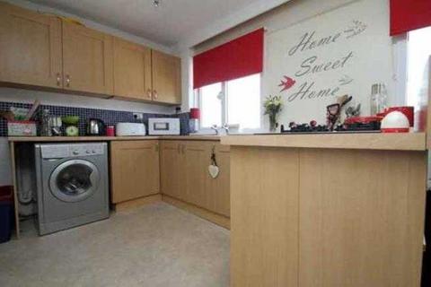 3 bedroom apartment to rent, Wemyss Court, Millitary road, Canterbury