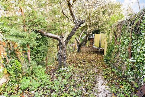 13 Roke Road, Kenley, CR8 5NQ