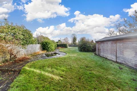 21 Faversham Road, Kennington, Ashford, TN24 9DA