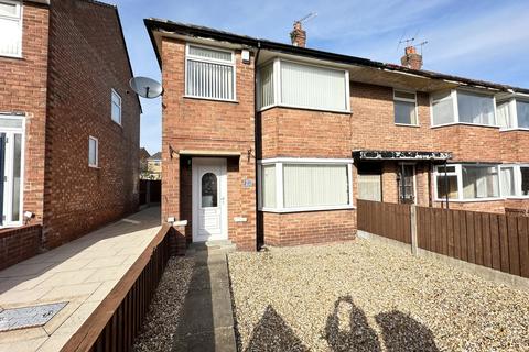 3 bedroom end of terrace house to rent, South View, Kirkham PR4