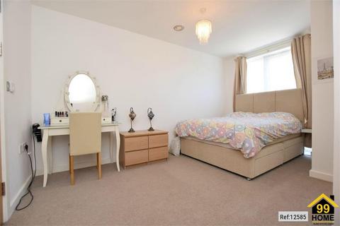 2 bedroom flat to rent, Matthews Close, Wembley, Middlesex, HA9