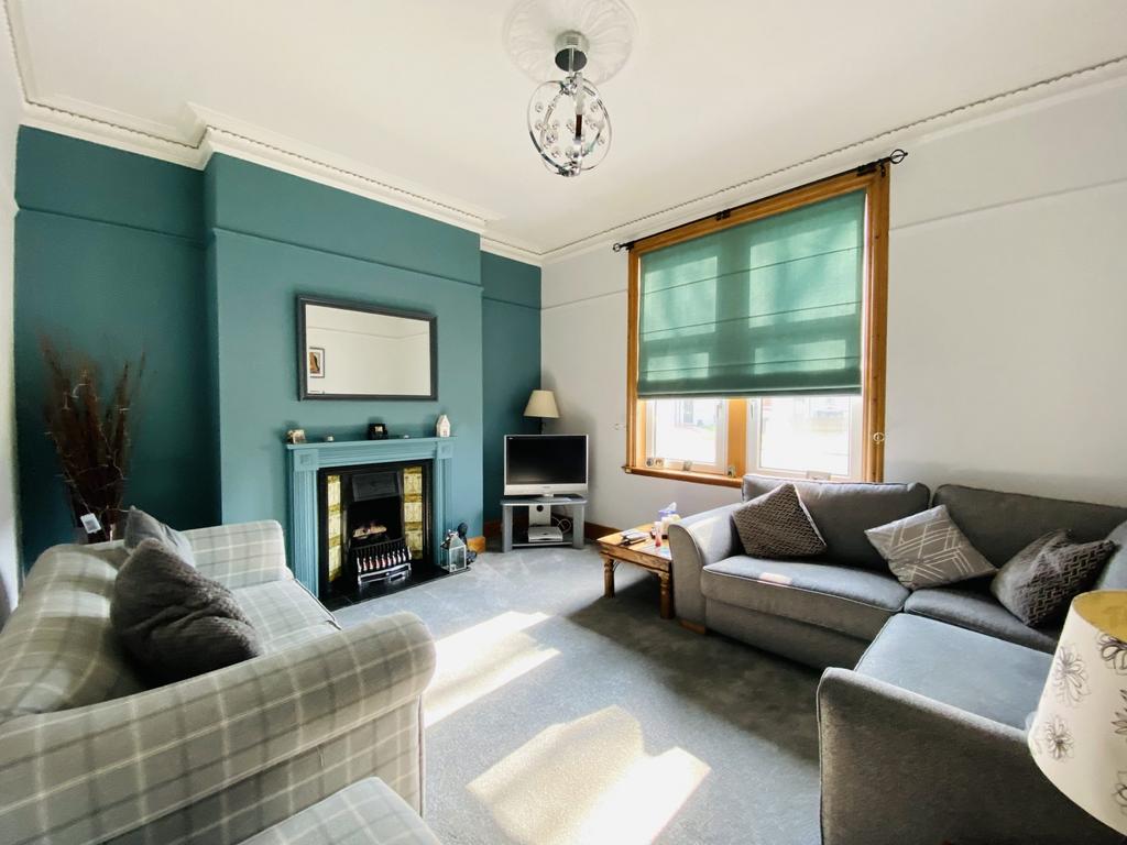 7 Oakwell Road, Castle Douglas, DG7 1JT 3 bed property for sale £145,000