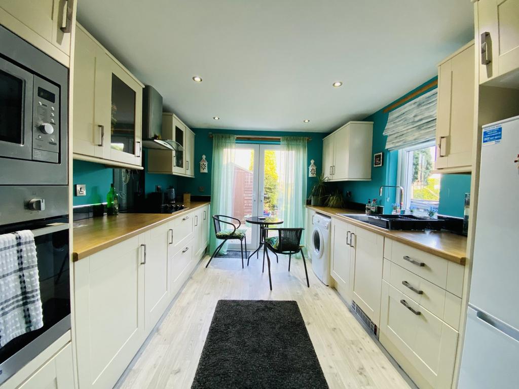 7 Oakwell Road, Castle Douglas, DG7 1 JT - Braidwoo
