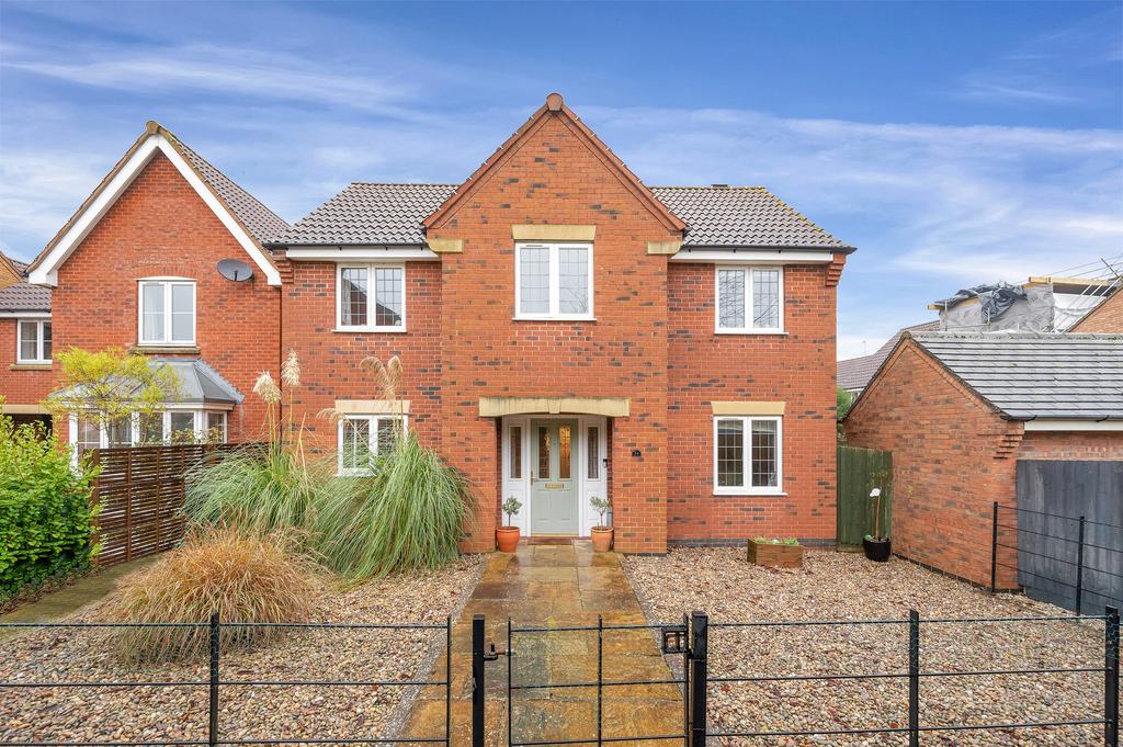 Lime Tree Avenue, Uppingham 4 bed detached house for sale £400,000