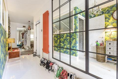 10 Godman Road, London, SE15 3SR