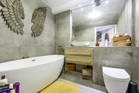 10 Godman Road, London, SE15 3SR