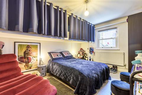 10 Godman Road, London, SE15 3SR