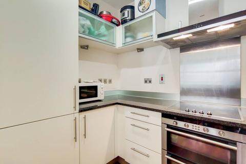 2 bedroom flat for sale, Discovery Dock West, Canary Wharf, London, E14