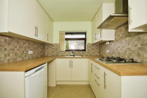 2 bedroom bungalow for sale - Durham Avenue, Grassmoor, Chesterfield, Derbyshire, S42