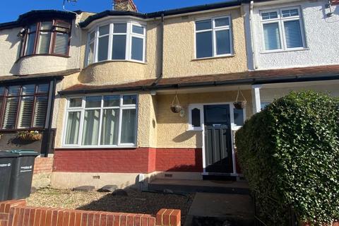 3 bedroom terraced house to rent, Pinnocks Avenue, Gravesend, Kent, DA11 7QD